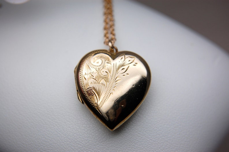 Retro Floral Foliate Heart Locket, Hand Chased, 9ct Front & Back, Canadian, Pendant Necklace, Vintage, Optional Chains, c.1930's-50's, 3.90g image 2