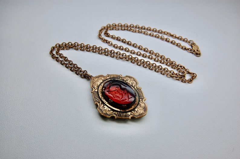 Antique Intaglio Roman Soldier Dark Bourbon Czech Glass Foliate Gold Filled Brass Locket, Original 24 Chain, Art Deco, c. 1920s, 28.93 g. image 4