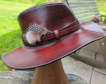 Chapeau de bushman en cuir sur mesure, chapeau en cuir, chapeau en cuir de bushman, chapeaux en cuir artisanaux, chapeaux de campagne, chapeaux équestres, chapeau en cuir fait main