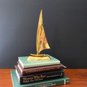 Vintage Brass Sailboat Figurine, Minimalist MCM Mid-Century Modern Nautical Sailing Decor, Boating Statue