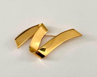 Vintage Monet Brooch: Gold Tone Ribbon Pin, Mid Century Modern