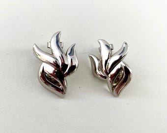 Monet Silver Tone Vintage Clip On Earrings, Organic Shape Flame Leaf Clips