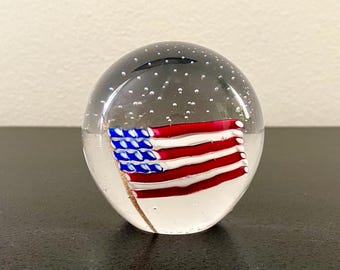 Vintage USA Flag Art Glass Paperweight: Signed Bullicante Collectible