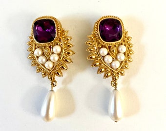 Shaill Jhaveri “Imperial Elegance” Elizabeth Taylor for Avon Vintage Signed Gold Tone Clip-On Earrings