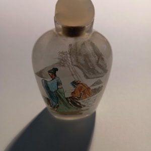 Reverse painting Old Chinese snuff bottle 9 cm.