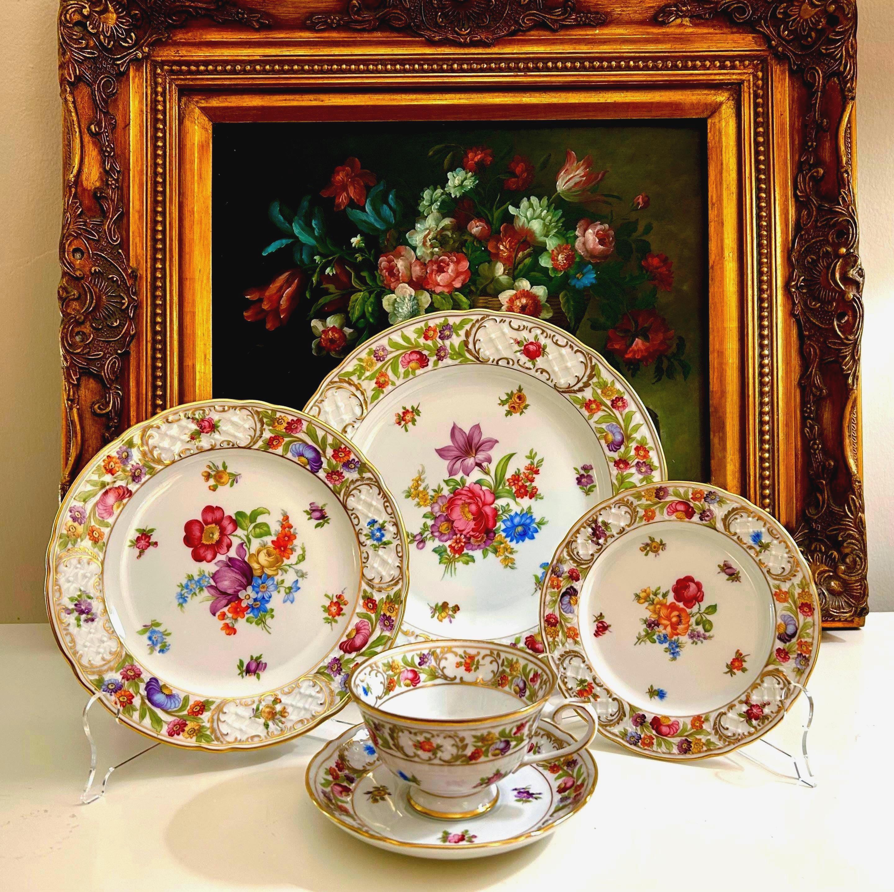 60 Piece Schumann Empress Dresden Flowers Dinnerware Service for 12 ...