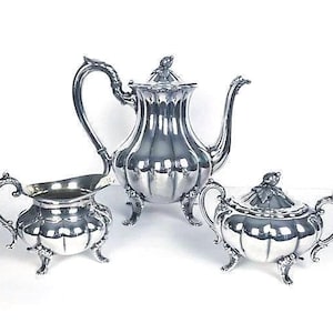 Vintage Oneida Silverplate Coffee Service: Heirloom Melon-Plain  Pattern, 3-Piece Set, c. 1960s