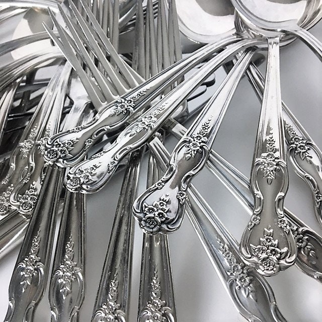 Vintage Flatware Set - Magnolia