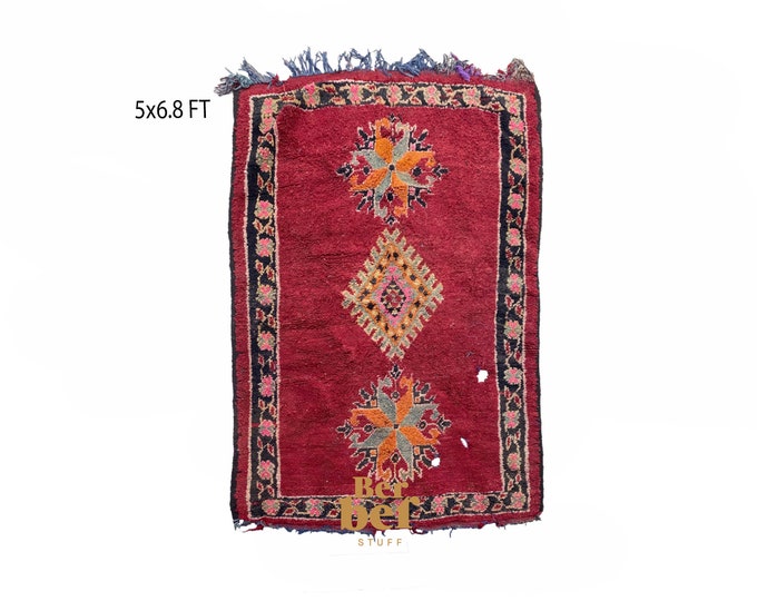 Vintage Moroccan wool area rug 5x7 ft!