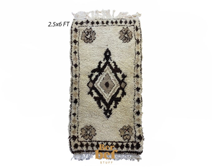 Moroccan woven vintage Wool runner rug 3x6 ft!
