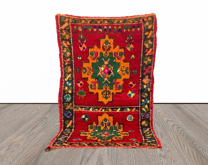 Vintage colorful Moroccan area rug 3x6 ft!