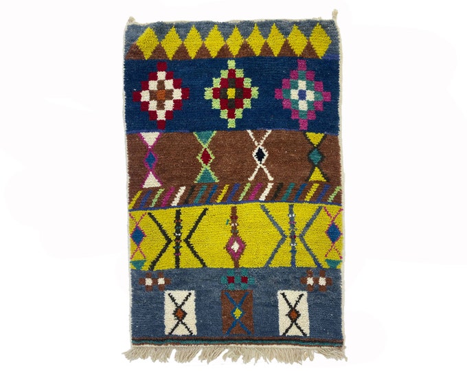 Unique Moroccan Beauty: Colorful Handwoven Rug for Bohemian Home Decor!