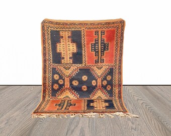 4x5 ft Moroccan vintage Berber rug!