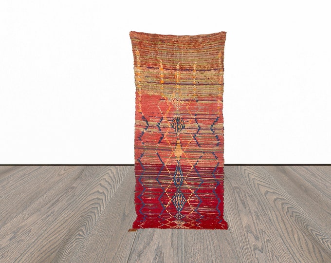 3x7 ft Moroccan vintage wool rug!
