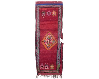 ヴィンテージ モロッコ ランナーラグ：7x2 レッドダイヤモンドラグ