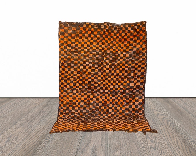 6x9 ft large Moroccan checkered rug!