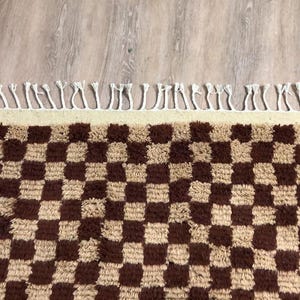 Handmade moroccan berber wool rug - brown and cream checkered pattern rugs image 2
