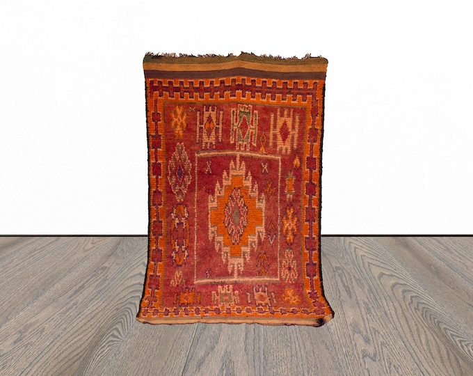 large Moroccan Berber rug 5x9 ft!