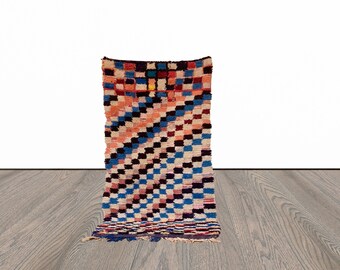 3x6 ft Moroccan vintage colorful rug!