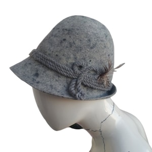 Vintage Oostenrijkse dameshoed, Hut Zapf, grijs, retro, wolvilt, veren