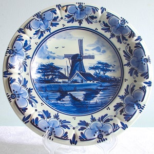 Vintage Delfts Blauw Handpainted Wall plate Windmill Pattern Made in Holland Nr 153