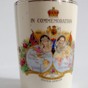 King George V & Queen Mary Silver Jubilee  - 1910-1935 - Souvenir Mug Made in England by Crown Devon Ware