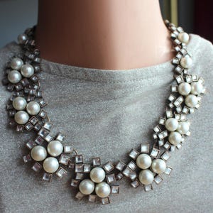 TIMELESZ - COLLIER COQUILLAGES ET BOUTONS - Beige clair | ZARA Suisse