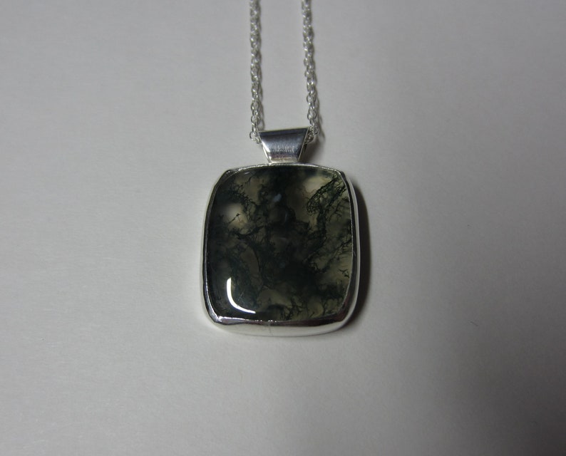 moss agate pendant set in sterling silver
