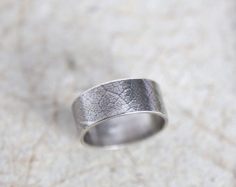 Leaf Print Band Ring, Leaf Texture Ring Silver, Organic Wide Band Ring, Everyday wear ring for her, Nature Wide Ring