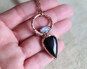 Black Onyx Pendant With Moonstone, Rainbow Moonstone and Onyx Necklace. Onyx Witch Necklace. Copper Pendant Necklace. Witch Jewelry