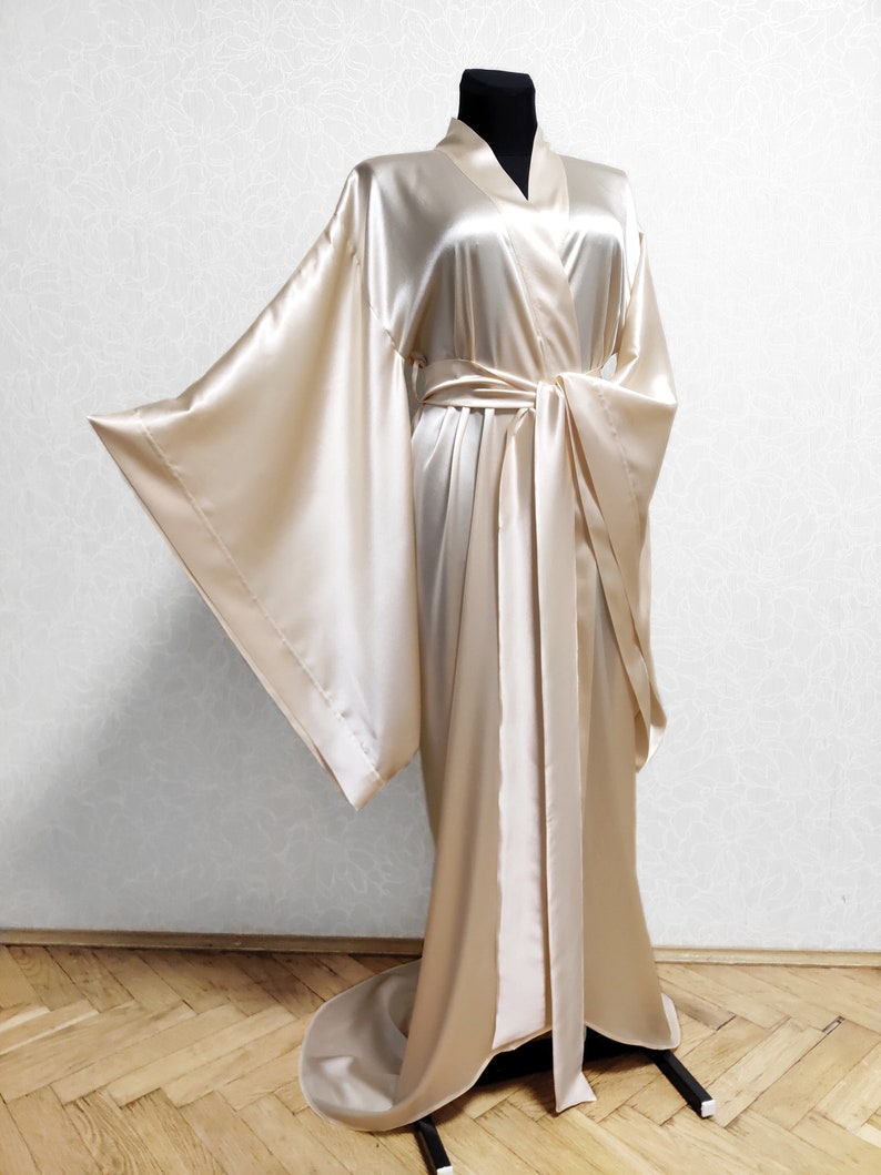 bridal robe with train