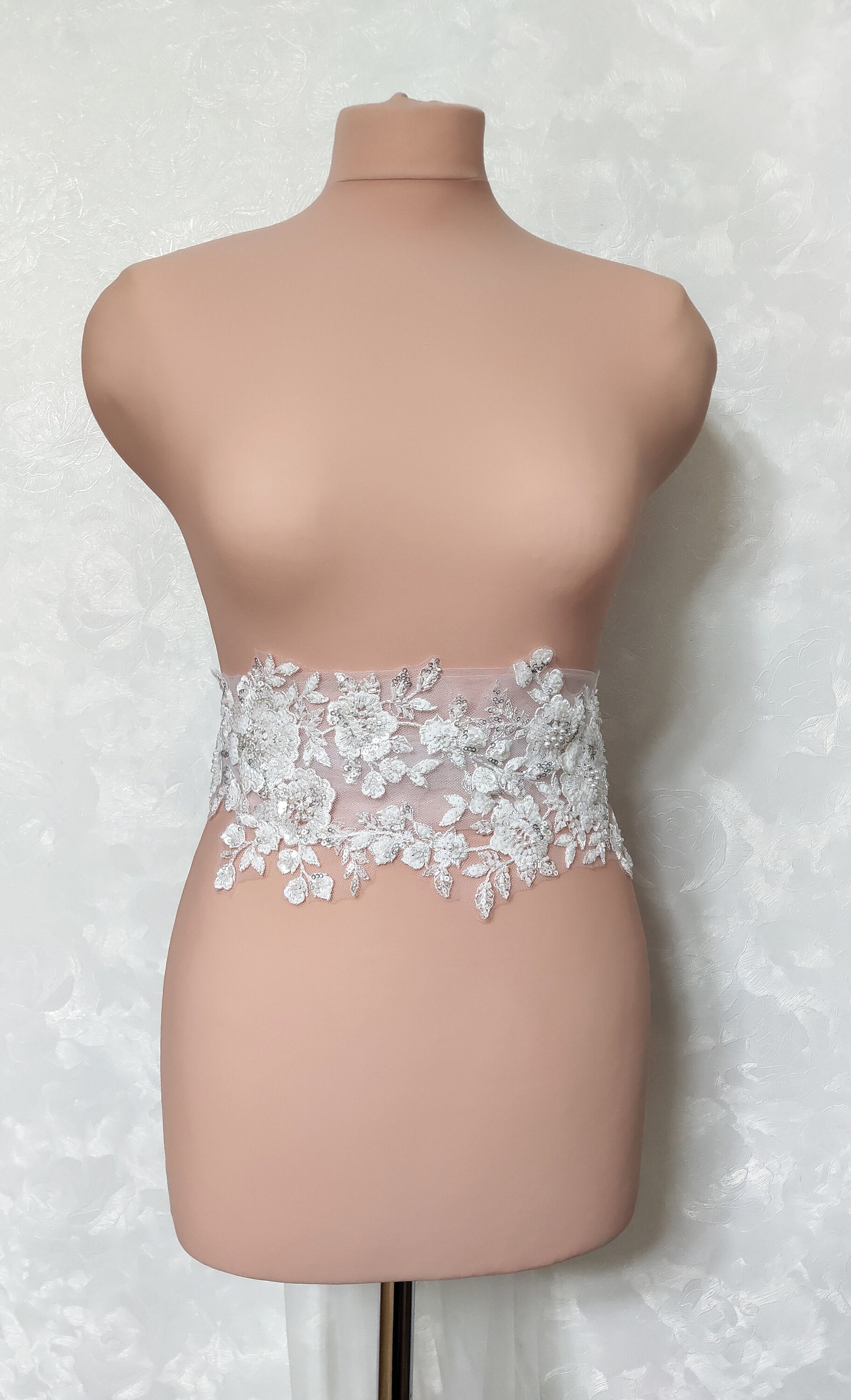 Ivory Lace Wedding Dress Belt: Beaded Flower Sash With Tulle  display picture 3