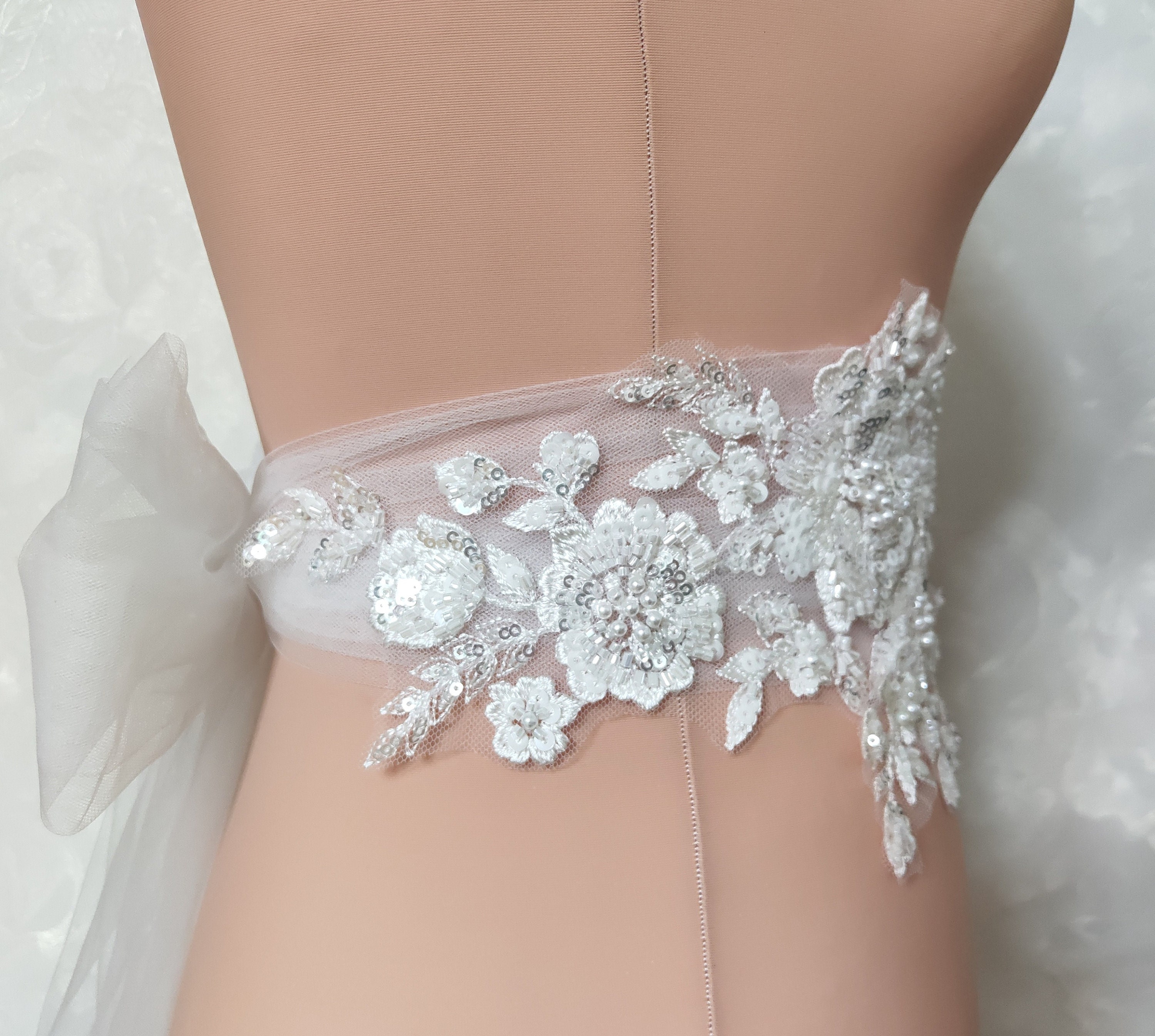 Ivory Lace Wedding Dress Belt: Beaded Flower Sash With Tulle  display picture 2