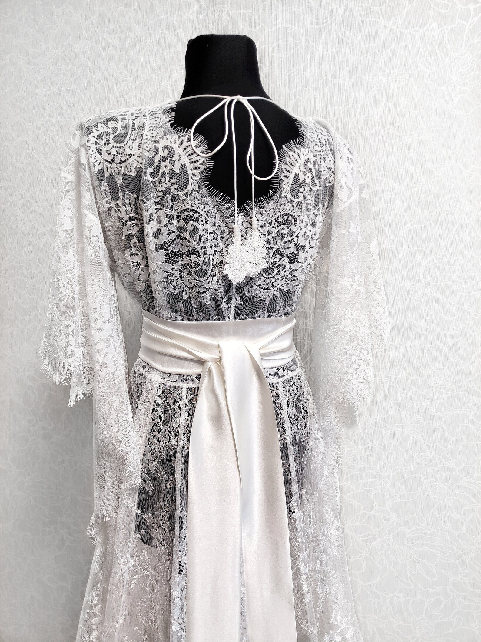 bridal robe with train