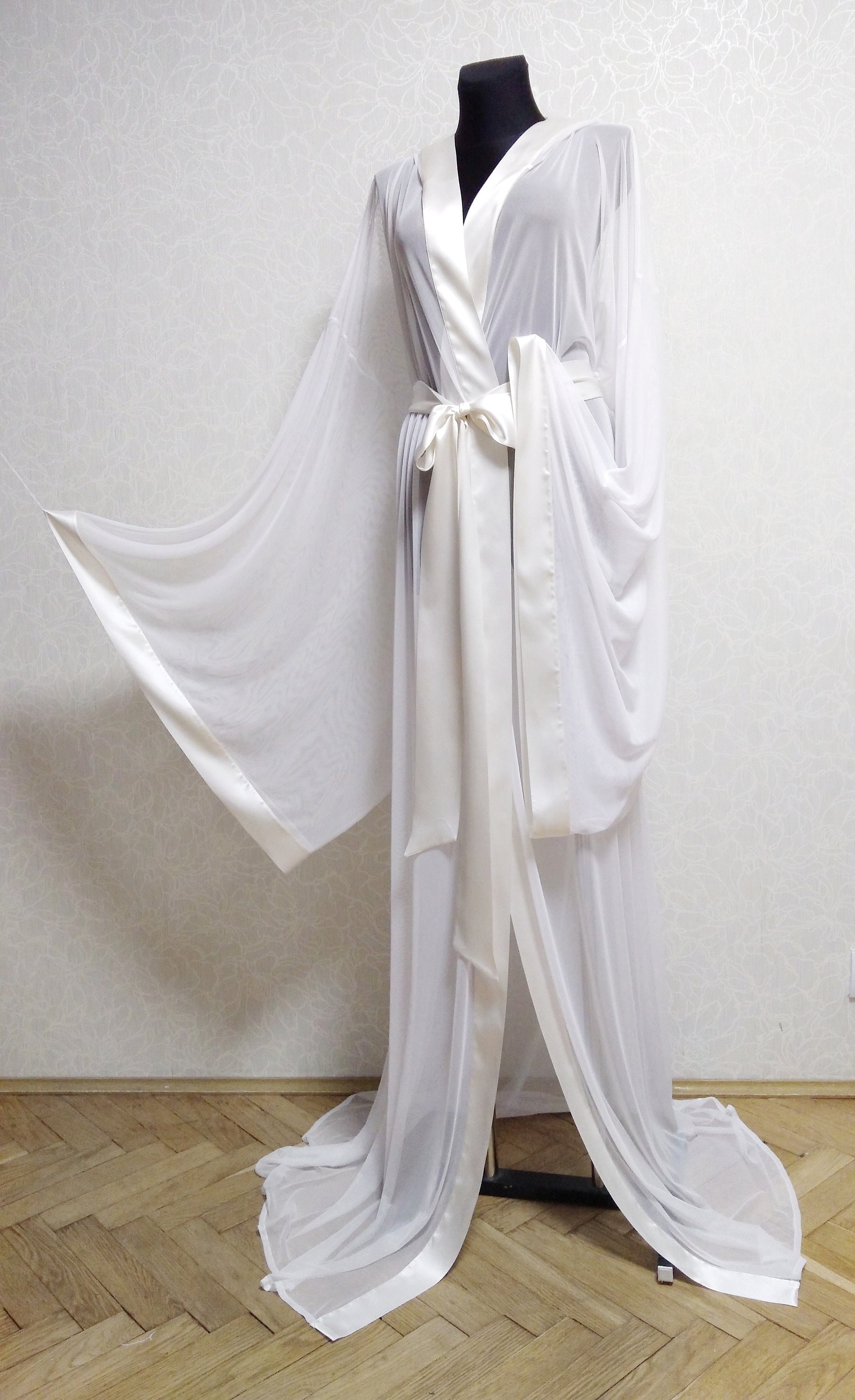 bridal robe with train