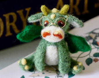 Dragon Needle Felting Pattern - Dragon- Mini Dragon - Book Dragon - PDF Digital Download - Easy DIY - Needle Felted - Felted Dragon Tutorial