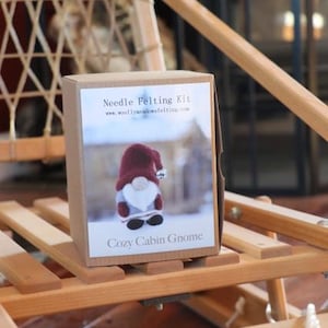 Gnome Needle Felting Kit - Beginner Holiday Craft Kit - DIY Felting Kit - Complete Kit - Ornament - Christmas Gift - Cozy Cabin - Starter