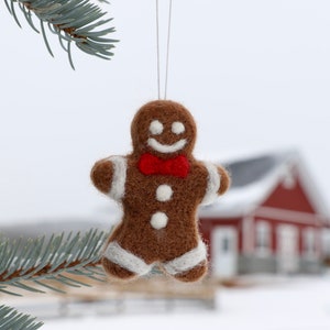 Gingerbread Ornament Pattern - Digital Needle Felting Instruction  - Easy Felting - Handmade -  Beginner Friendly - Christmas Ornament - PDF