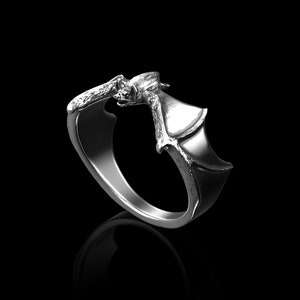 Sterling Silver Bat Ring, Flying Bat Ring, Bat Jewelry, Vampire Ring, Halloween Ring, Valentine&#39;s Day gift, Gift For Him Her, Animal Ring