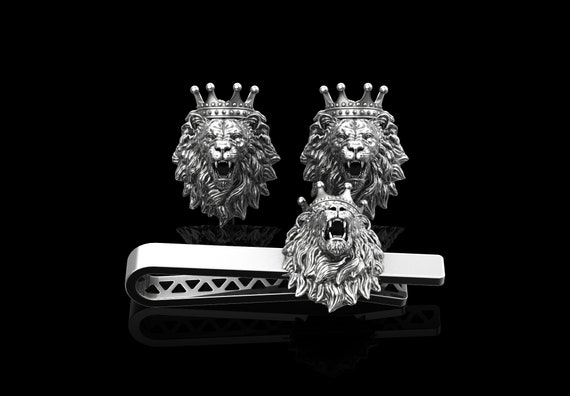 Set Cufflinks Et Clip Cravate – Lion Héraldique Art Déco – Ton Argenté – Occasion – Pour Homme