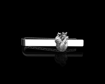 Pince à cravate coeur anatomique en argent sterling, cadeau gravé pour médecin, barre de cravate coeur, bijoux homme cardiologue, cadeau mariage garçons d'honneur