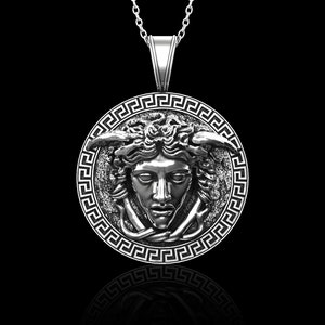 Collar con colgante de Medusa en plata de ley, Medusa griega, collar de mitología griega antigua, serpientes venenosas, colgante de Medusa gorgona, solo colgante