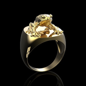 18K Yellow Gold Plated Frog Ring, Frog Charm, Frog Jewelry, Lucy Frog Ring, Princess and the Frog Couple Ring, Wedding Gift Item, Frog Lover