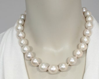 1444  Pearl Necklace, Yangtze River Pearls, Huge Pearls, Classic FREE SHIPPING!