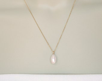 1144  Pearl and 14k Gold Filled Necklace, White Freshwater Pearl, Pearl Pendant Necklace, Teardrop Pearl