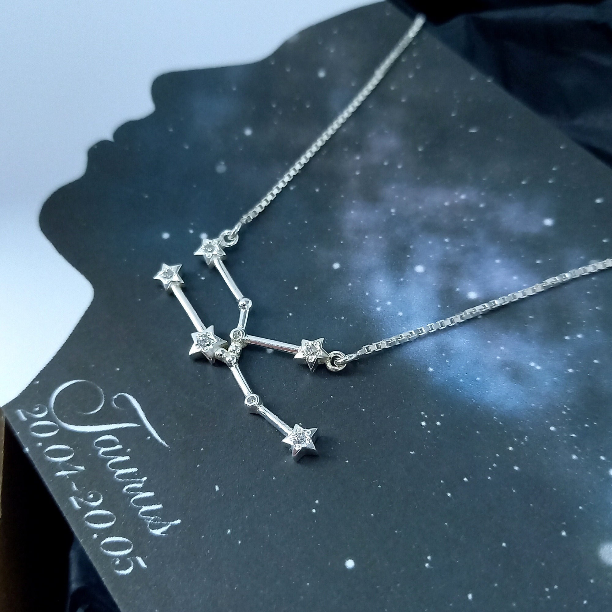 牡牛座の星座ネックレス：スターリングシルバーの星座ジュエリー 