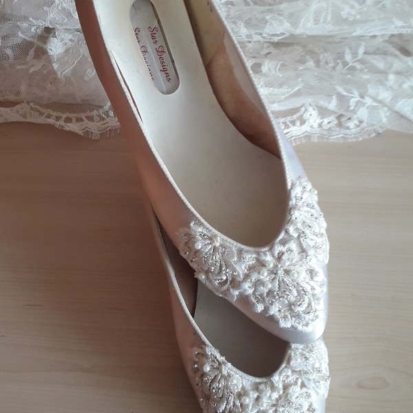 Bridal Wedding Shoes Soft White or Ivory Satin Hand Beaded Lace Embroidery Low heeled Elegant Classic Court Shoe for the Bride