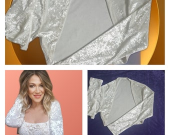 Boléro de mariage en velours extensible ivoire ou blanc, cache-couche à manches longues pour la mariée avec décolleté découpé, fabriqué à la main au Royaume-Uni.