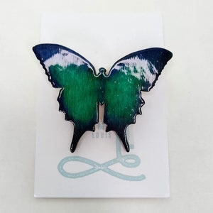 Broche papillon, broche bleu en bois faite à la main image 2