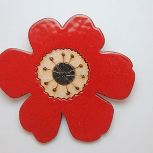 Brooch poppy
